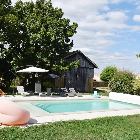 Avec Piscine Et Jardin Le Cosy - Les Bergeronnettes Appartement